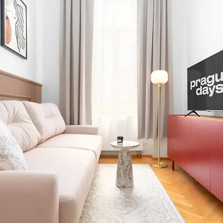 Stru House By Days - Luxurious Next To National Theatre Apartment *