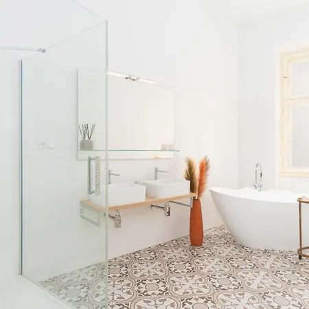 Apartment Stru House By Days - Luxurious Next To National Theatre *