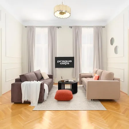 Stru House By Days - Luxurious Next To National Theatre Apartment *