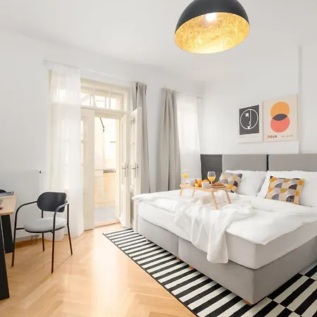 Stru House By Days - Luxurious Next To National Theatre