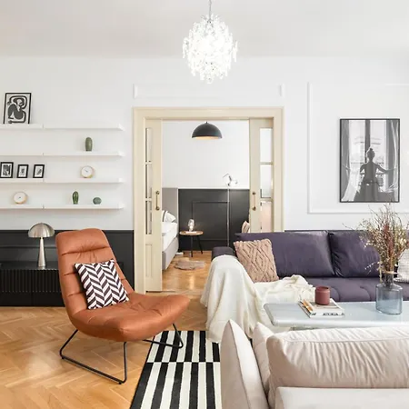 Stru House By Days - Luxurious Next To National Theatre