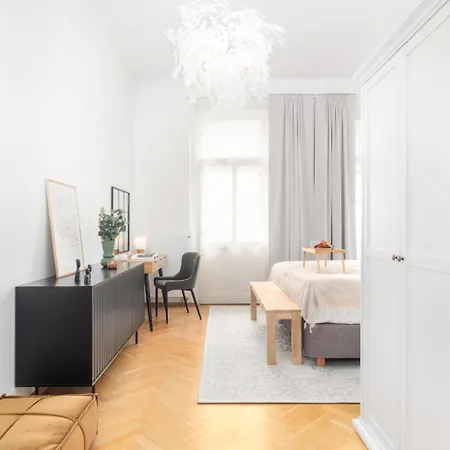 Stru House By Days - Luxurious Next To National Theatre * Prague