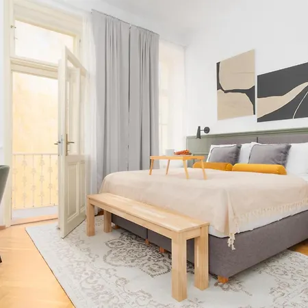 Stru House By Days - Luxurious Next To National Theatre