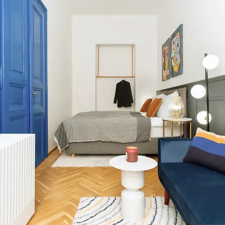 Stru House By Days - Luxurious Next To National Theatre * Prague