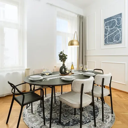 Stru House By Days - Luxurious Next To National Theatre * Prague