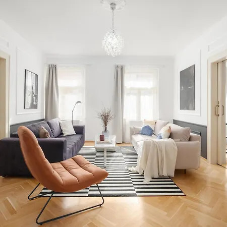 Apartamento Stru House By Days - Luxurious Next To National Theatre Praga
