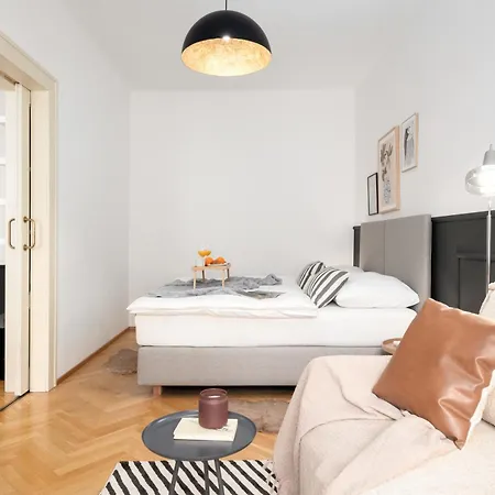 Stru House By Days - Luxurious Next To National Theatre *