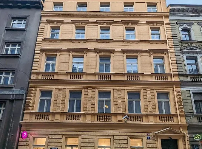 Stru House By Days - Luxurious Next To National Theatre Praga