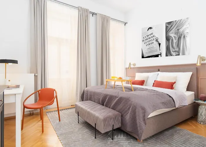Stru House By Days - Luxurious Next To National Theatre