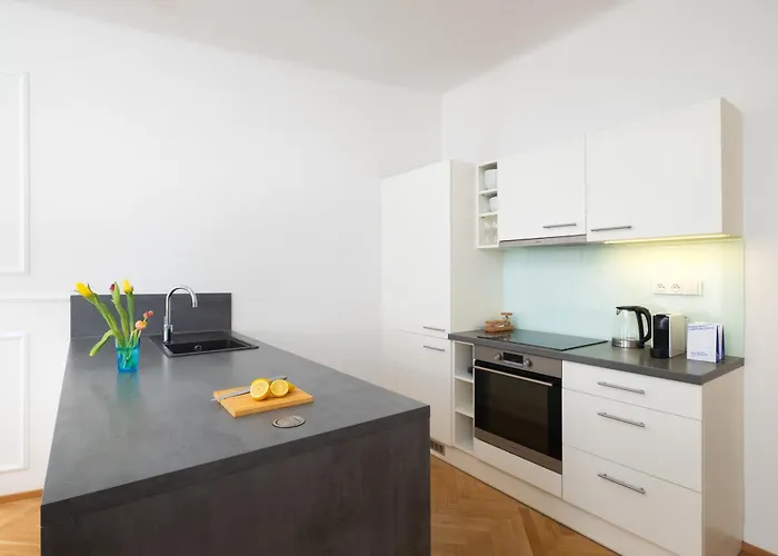 Apartamento Stru House By Days - Luxurious Next To National Theatre Praga
