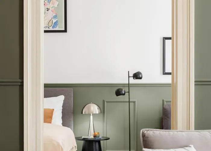 Stru House By Days - Luxurious Next To National Theatre Apartamento