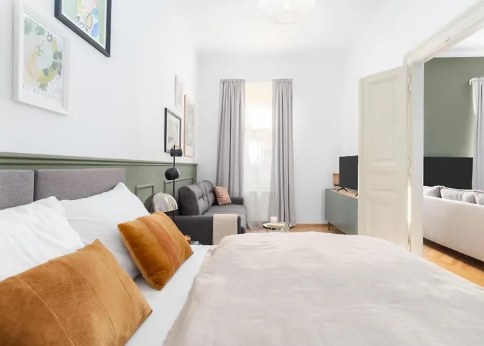 Stru House By Days - Luxurious Next To National Theatre Apartamento
