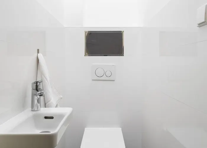 Stru House By Days - Luxurious Next To National Theatre