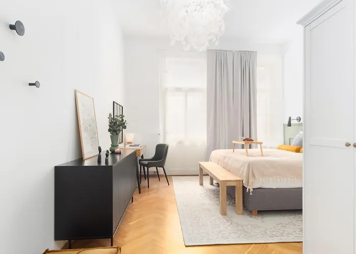 Stru House By Days - Luxurious Next To National Theatre Apartamento *