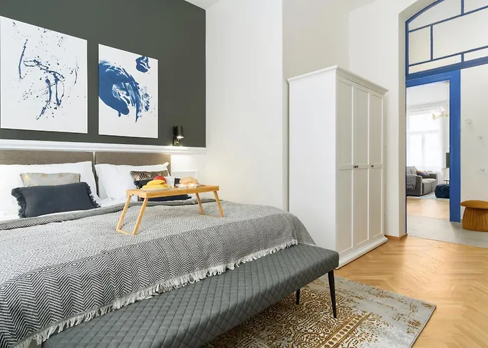 Stru House By Days - Luxurious Next To National Theatre Praga