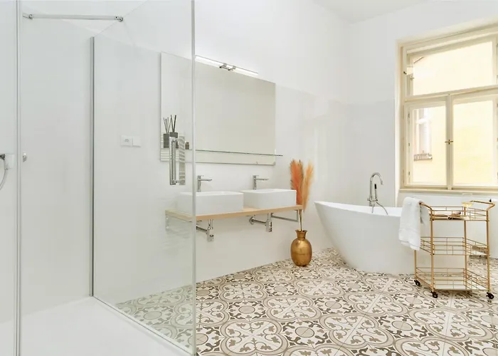 Stru House By Days - Luxurious Next To National Theatre Apartamento Praga