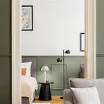 Stru House By Days - Luxurious Next To National Theatre Apartman