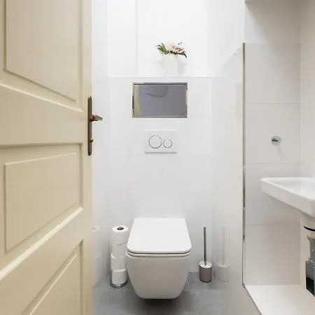 Stru House By Days - Luxurious Next To National Theatre Apartment
