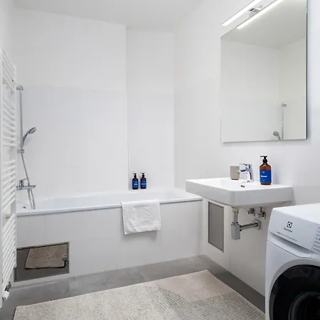 Stru House By Days - Luxurious Next To National Theatre Apartamento