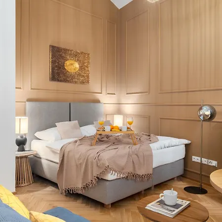 Apartment Stru House By Days - Luxurious Next To National Theatre *