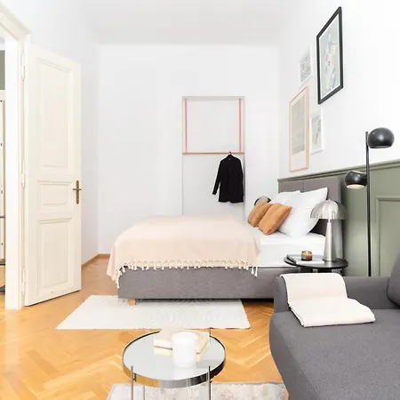 Apartman Stru House By Days - Luxurious Next To National Theatre *