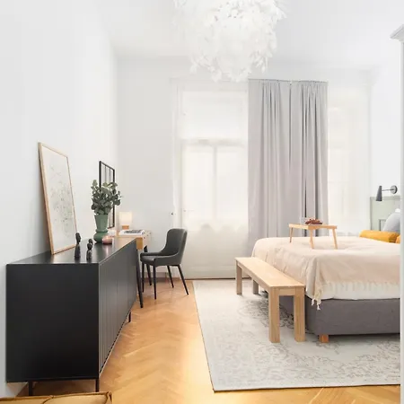 Stru House By Days - Luxurious Next To National Theatre Apartamento *