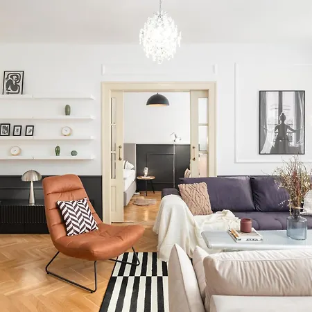 Stru House By Days - Luxurious Next To National Theatre
