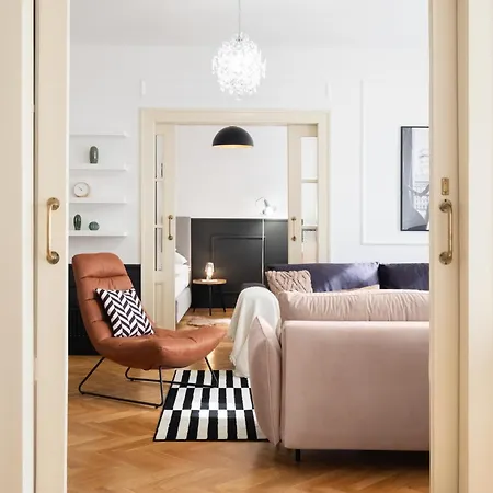 Διαμέρισμα Stru House By Days - Luxurious Next To National Theatre