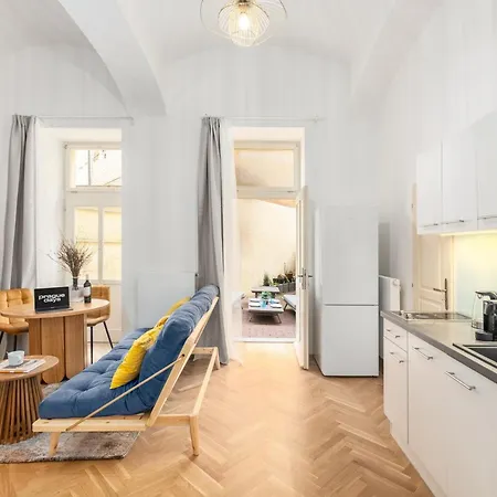 Stru House By Days - Luxurious Next To National Theatre *